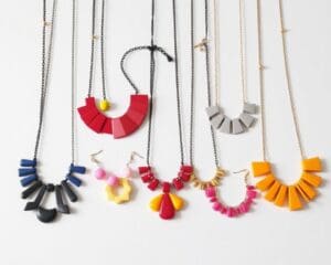 Jacquemus kettingen: Voor speelse en gedurfde accenten