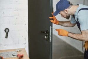 Werkt een slotenmaker in Tremelo ook op feestdagen?